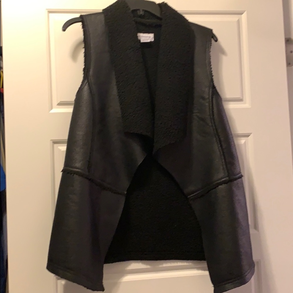 Fur vest